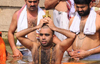 Samyamendra Thirtha Swamiji of Kashimath takes holy dip in Ganges
