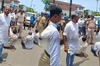 Mangaluru: SDPI leaders protest removal of flexes, flags; stage roadside dharna