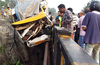 Fish laden pick-up vehicle  rams into Uchila bridge embankment ; driver injured