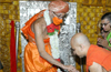 Krishnapur Mutt pontiff Sri Vidyasagara Theertha Swamiji ascends Paryaya Peetha