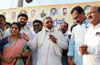 Choose the party that responds to peoples needs: Siddaramaiah