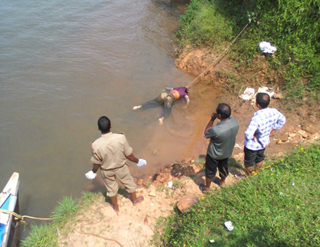 river found woman body missing netravati dead near identified wife mangalore
