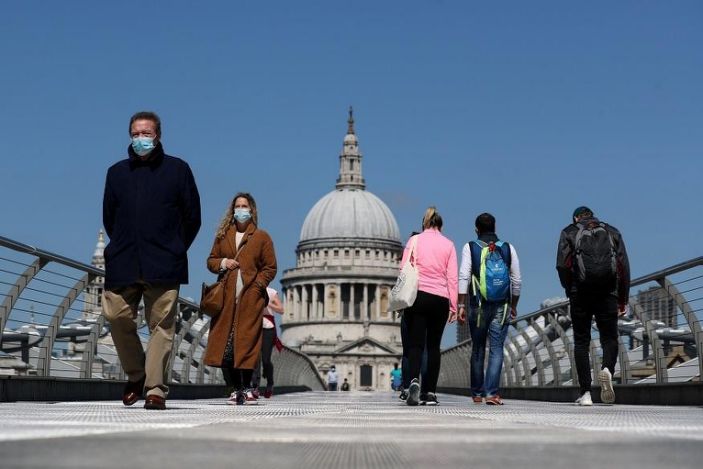 UK at ’Dangerous’ stage, no lockdown exit strategy in sight