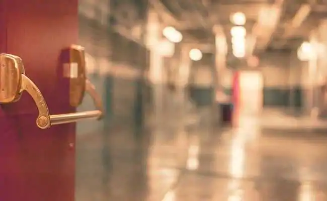 UP Mother, baby die during delivery, bodies dumped outside clinic