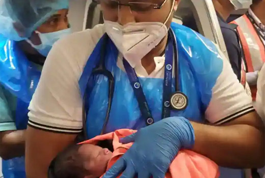 Woman delivers baby onboard Delhi-Bengaluru flight, IndiGo gives lifetime free ticket to the newborn