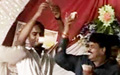 BJP leader showers cash at function in Madhya Pradesh