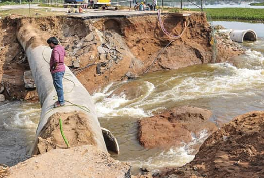 More rain forecast for Hyderabad,battling deluge; 60 dead