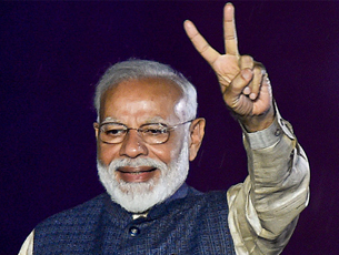 PM Modi launches 14-lane, 7500 cr Delhi-Meerut Expressway, calls it a road to development