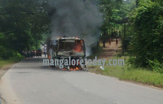 Bus-fire-bantw...