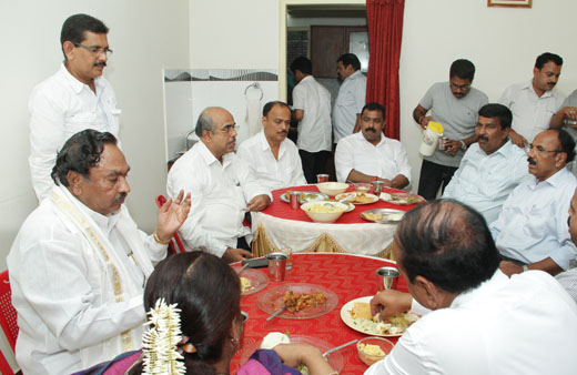 Eshwarappa-Shet4
