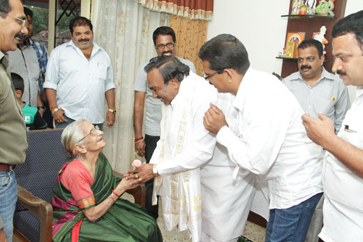 Eshwarappa-Shet1