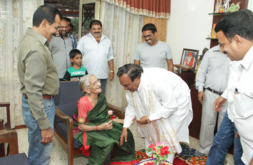Eshwarappa-Shet