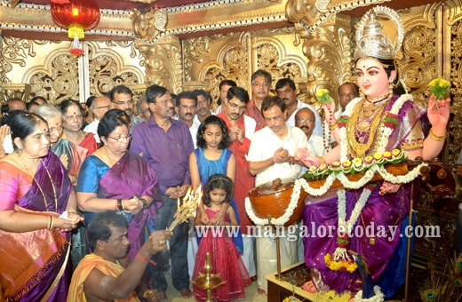 Mangalore Dasara 2013 begins