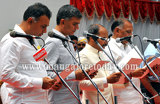 Ministers form Coastal Districts