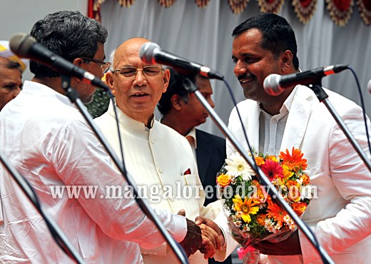 Ministers form Coastal Districts