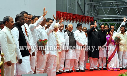 Ministers form Coastal Districts