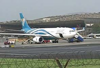 Oman Air emergency-Mumbai