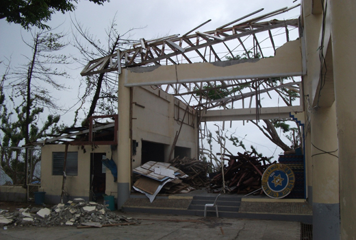 Dr Edmond Fernandes in relief mission in typhoon hit Philippines