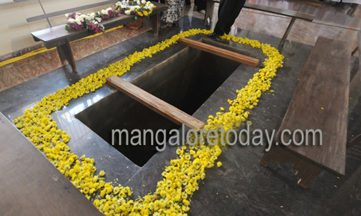 Bishop-Amrose-Funeral-9