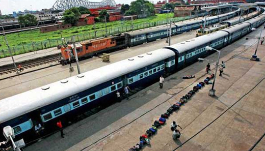 indian-train.jpg