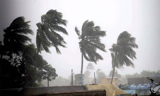 phailin-cyclone-oct 13-1